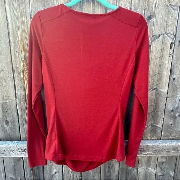 Royal Robbin’s Essential Tencel Cowl Neck Long Sleeve Tee Shirt Brick Re… - Picture 7 of 9